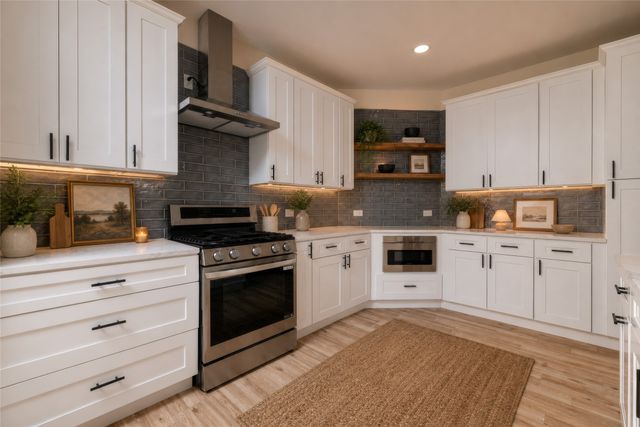 66 Lucas Lane, Edgecliff Village, TX 76134