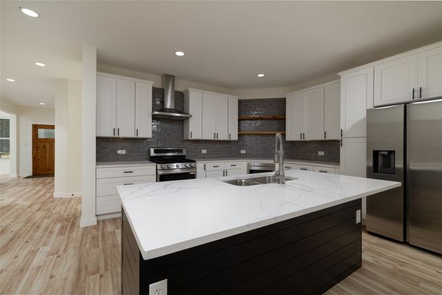 66 Lucas Lane, Edgecliff Village, TX 76134