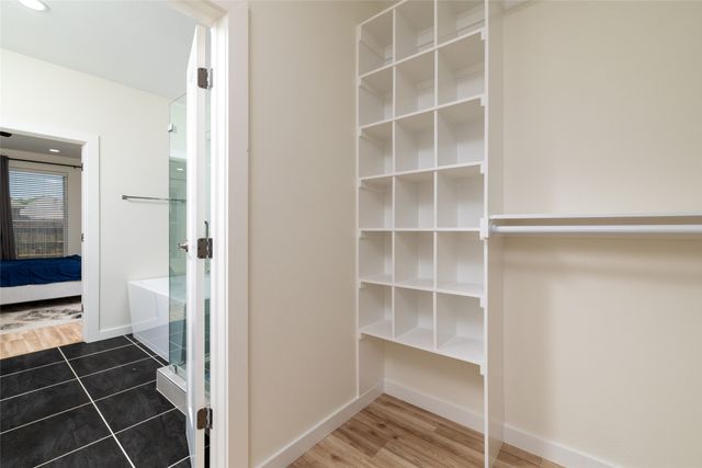66 Lucas Lane, Edgecliff Village, TX 76134