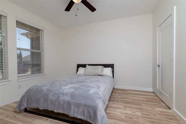 66 Lucas Lane, Edgecliff Village, TX 76134