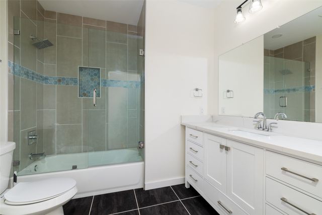 66 Lucas Lane, Edgecliff Village, TX 76134