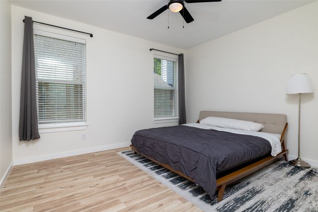 66 Lucas Lane, Edgecliff Village, TX 76134