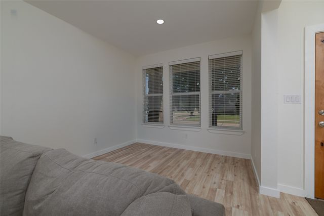 66 Lucas Lane, Edgecliff Village, TX 76134