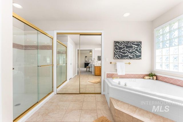 10251 W Cranberry Ct, Boise, ID 83704