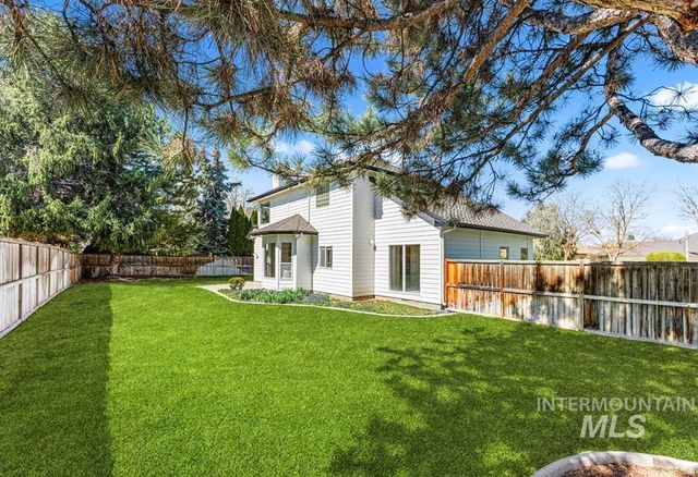 10251 W Cranberry Ct, Boise, ID 83704