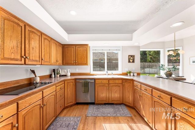 10251 W Cranberry Ct, Boise, ID 83704