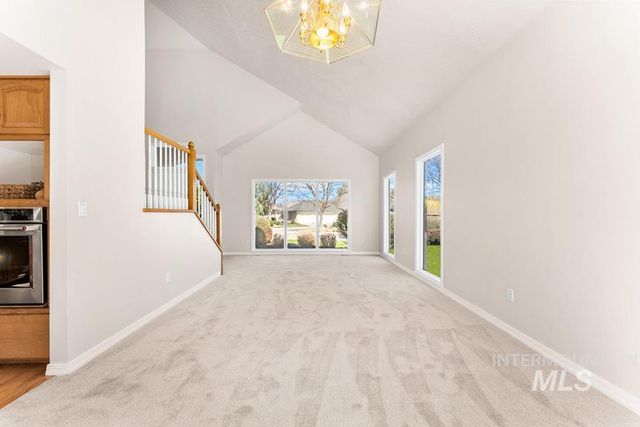 10251 W Cranberry Ct, Boise, ID 83704