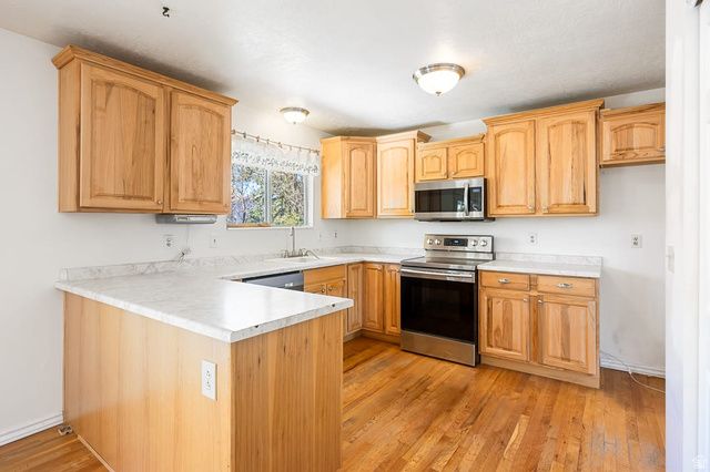 10140 S BUTTERCUP DR, Sandy, UT 84092