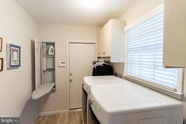 11905 VIEWCREST TER, Silver Spring, MD 20902