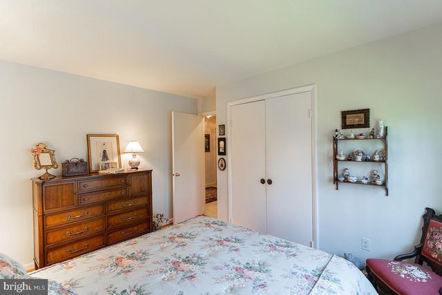 11905 VIEWCREST TER, Silver Spring, MD 20902