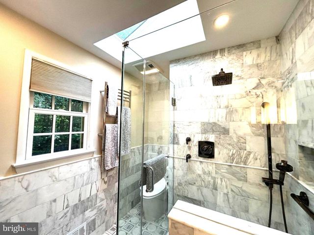 11905 VIEWCREST TER, Silver Spring, MD 20902