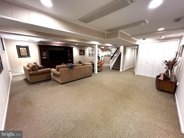 11905 VIEWCREST TER, Silver Spring, MD 20902