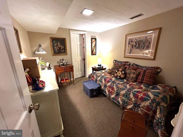 11905 VIEWCREST TER, Silver Spring, MD 20902
