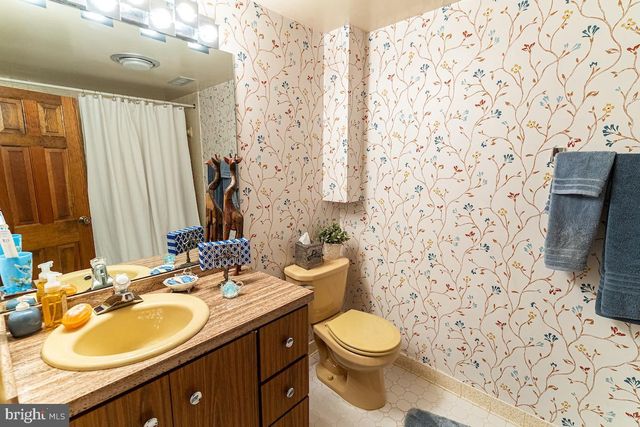 11905 VIEWCREST TER, Silver Spring, MD 20902