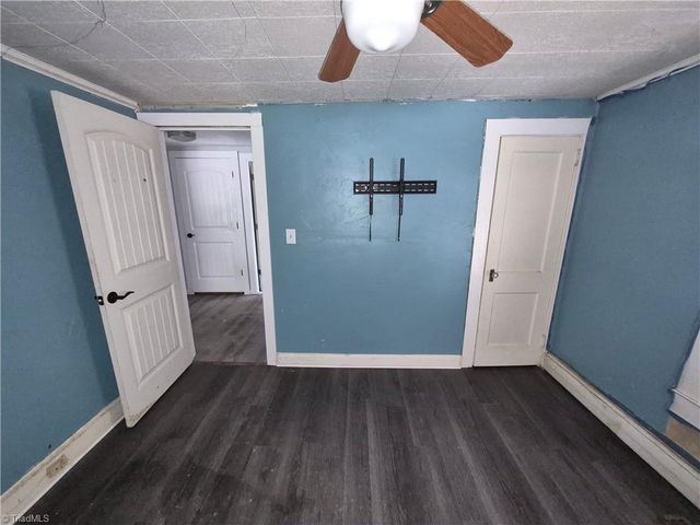 1819 J Avenue, Greensboro, NC 27403