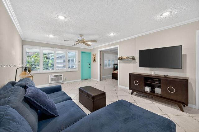 1308 Bayview Drive 2B, Fort Lauderdale, FL 33304