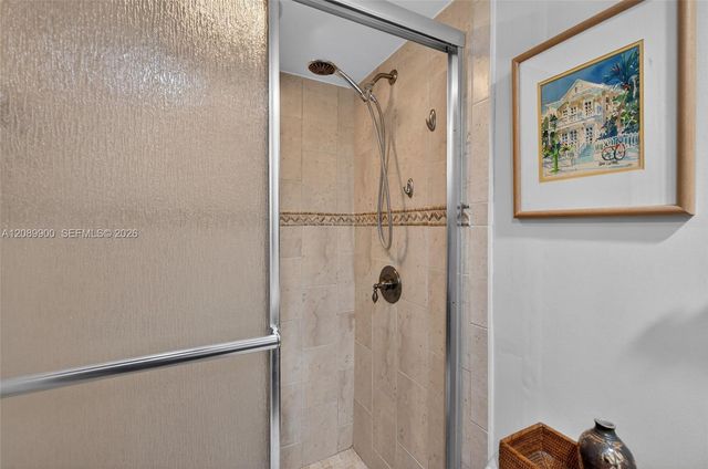 1308 Bayview Drive 2B, Fort Lauderdale, FL 33304