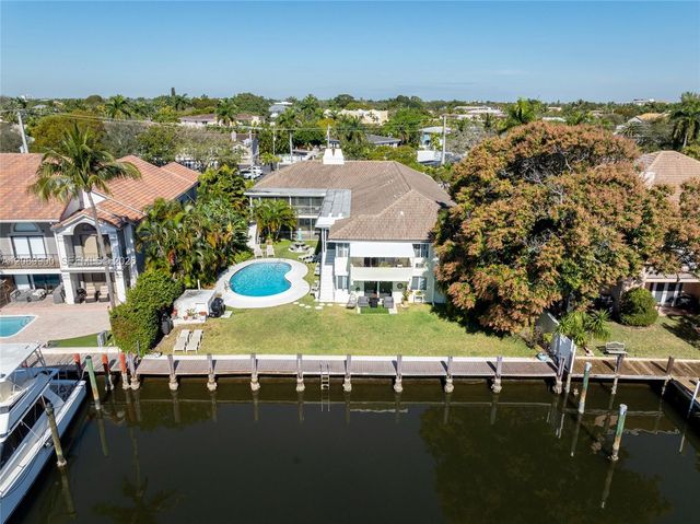 1308 Bayview Drive 2B, Fort Lauderdale, FL 33304