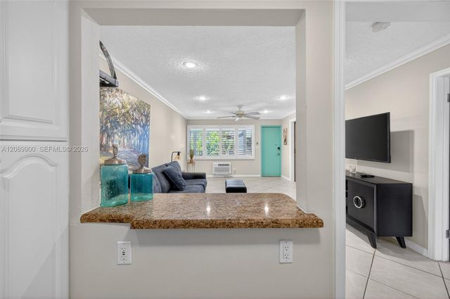 1308 Bayview Drive 2B, Fort Lauderdale, FL 33304