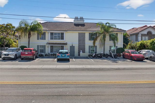 1308 Bayview Drive 2B, Fort Lauderdale, FL 33304