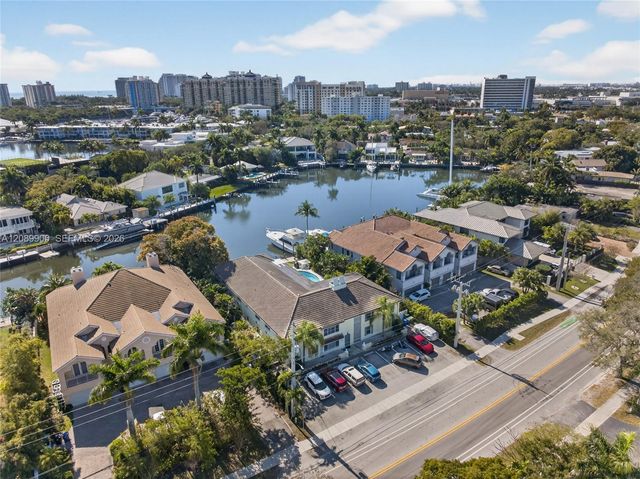 1308 Bayview Drive 2B, Fort Lauderdale, FL 33304