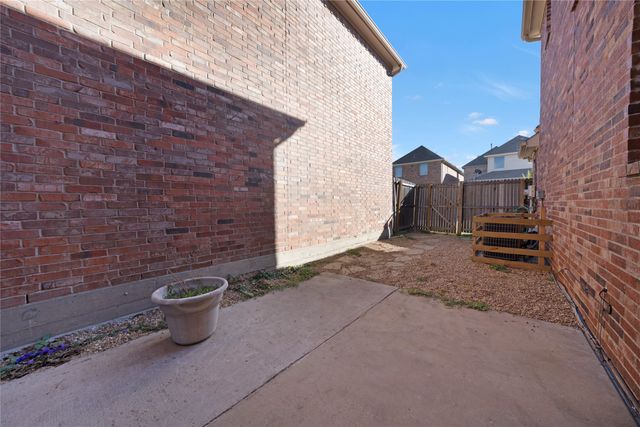 1024 Alyssa Lane, Carrollton, TX 75006