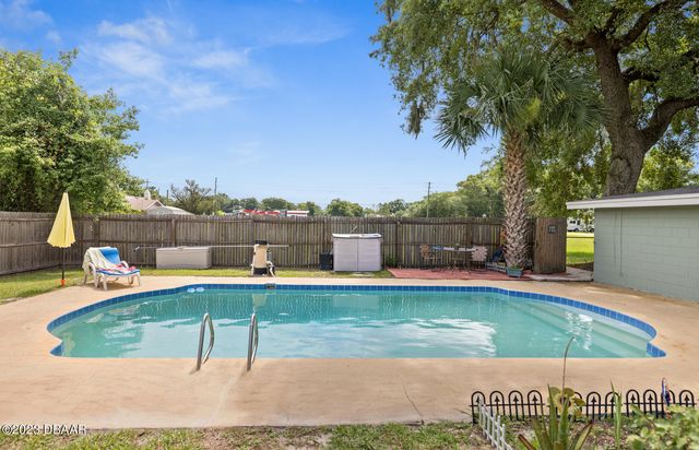 7 Jeanette Drive, Deland, FL 32720