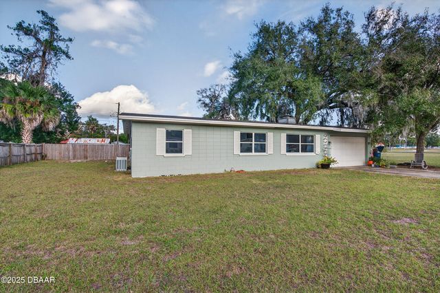 7 Jeanette Drive, Deland, FL 32720