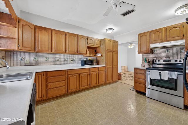 7 Jeanette Drive, Deland, FL 32720