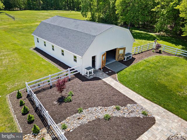 5916 SUMMIT BRIDGE RD, Townsend, DE 19734