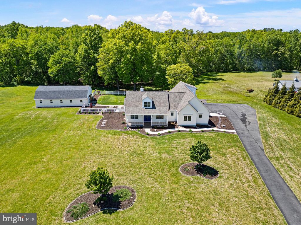 5916 SUMMIT BRIDGE RD, Townsend, DE 19734