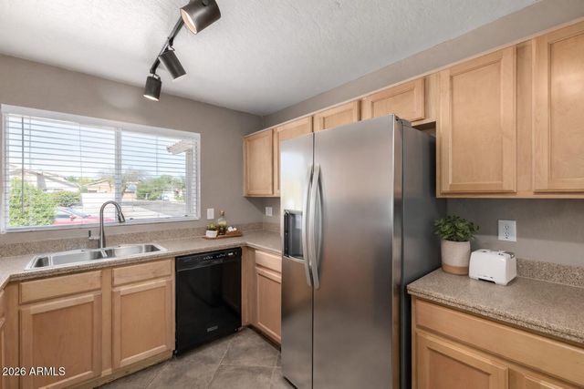 15351 W PORT ROYALE Lane, Surprise, AZ 85379