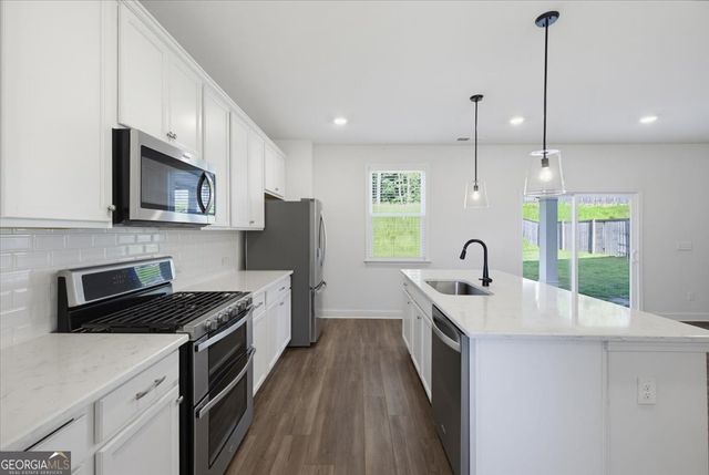 131 Dew Drop Pt, Dallas, GA 30157