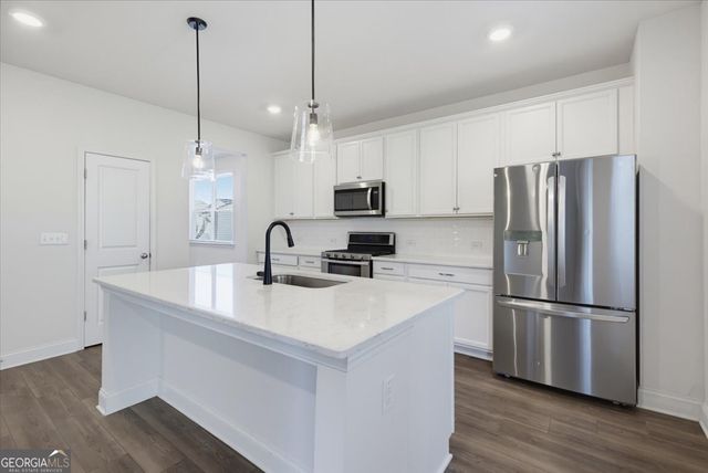 131 Dew Drop Pt, Dallas, GA 30157