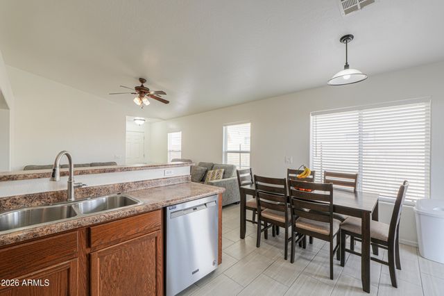 41376 W BRAVO Drive, Maricopa, AZ 85138