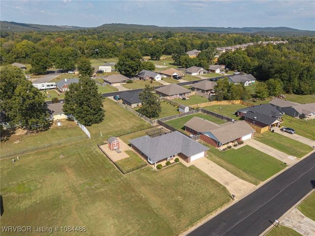 104 Commanche Loop, Roland, OK 74954