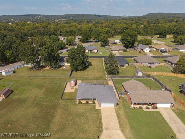 104 Commanche Loop, Roland, OK 74954