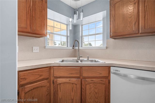 104 Commanche Loop, Roland, OK 74954