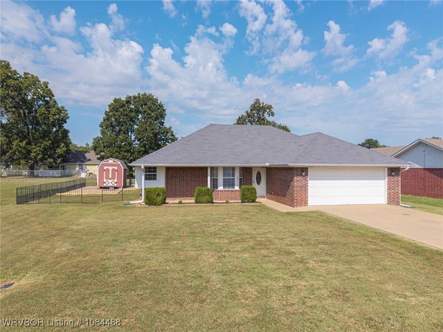 104 Commanche Loop, Roland, OK 74954