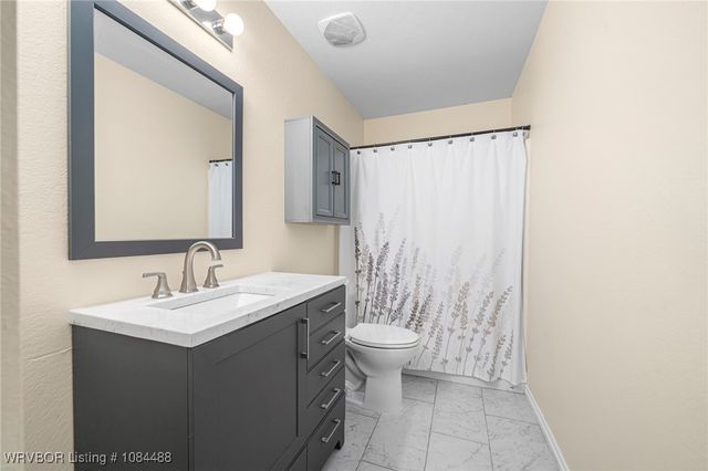 104 Commanche Loop, Roland, OK 74954