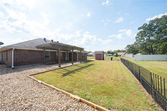 104 Commanche Loop, Roland, OK 74954