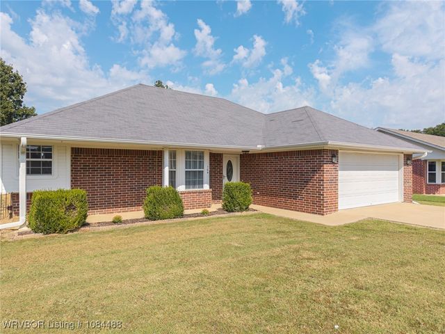 104 Commanche Loop, Roland, OK 74954