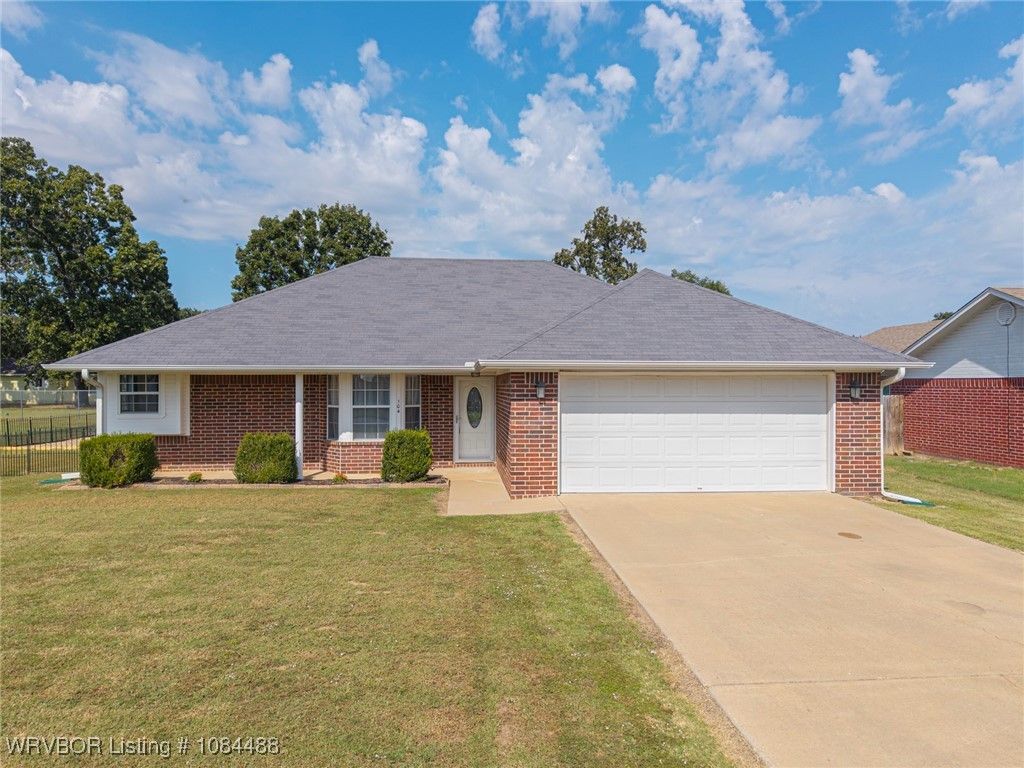 104 Commanche Loop, Roland, OK 74954