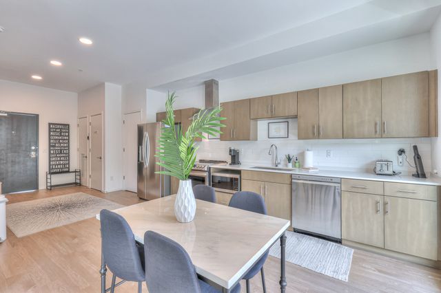 920 South St Apt 205, Nashville, TN 37203