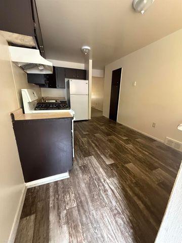 21953 Coolidge Highway, Oak Park, MI 48237