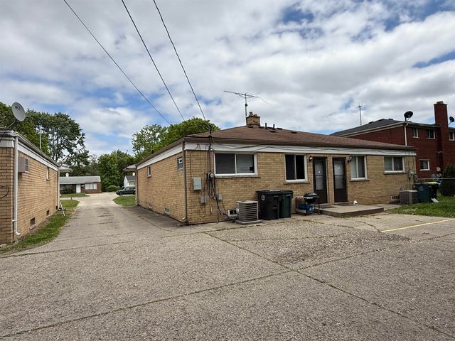 21953 Coolidge Highway, Oak Park, MI 48237