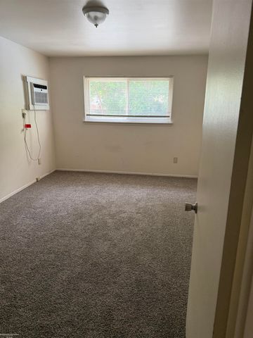 21953 Coolidge Highway, Oak Park, MI 48237