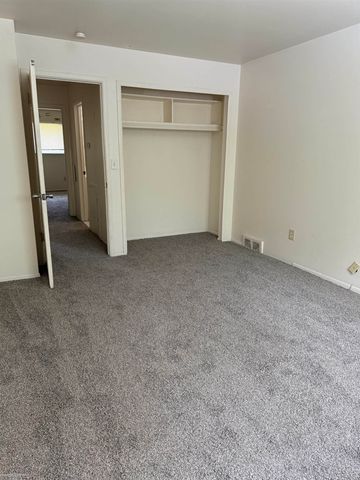 21953 Coolidge Highway, Oak Park, MI 48237