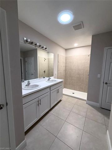635 NE 6th PL, Cape Coral, FL 33909