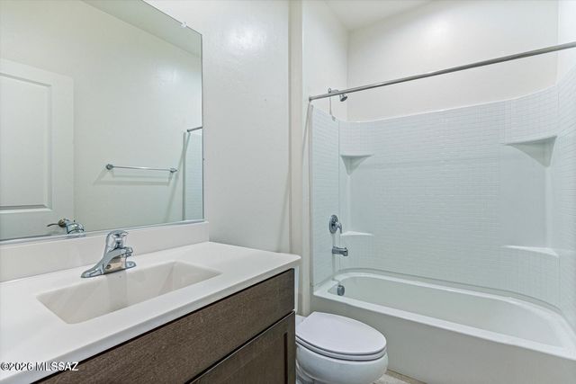 11296 S Weismann Drive, Vail, AZ 85641